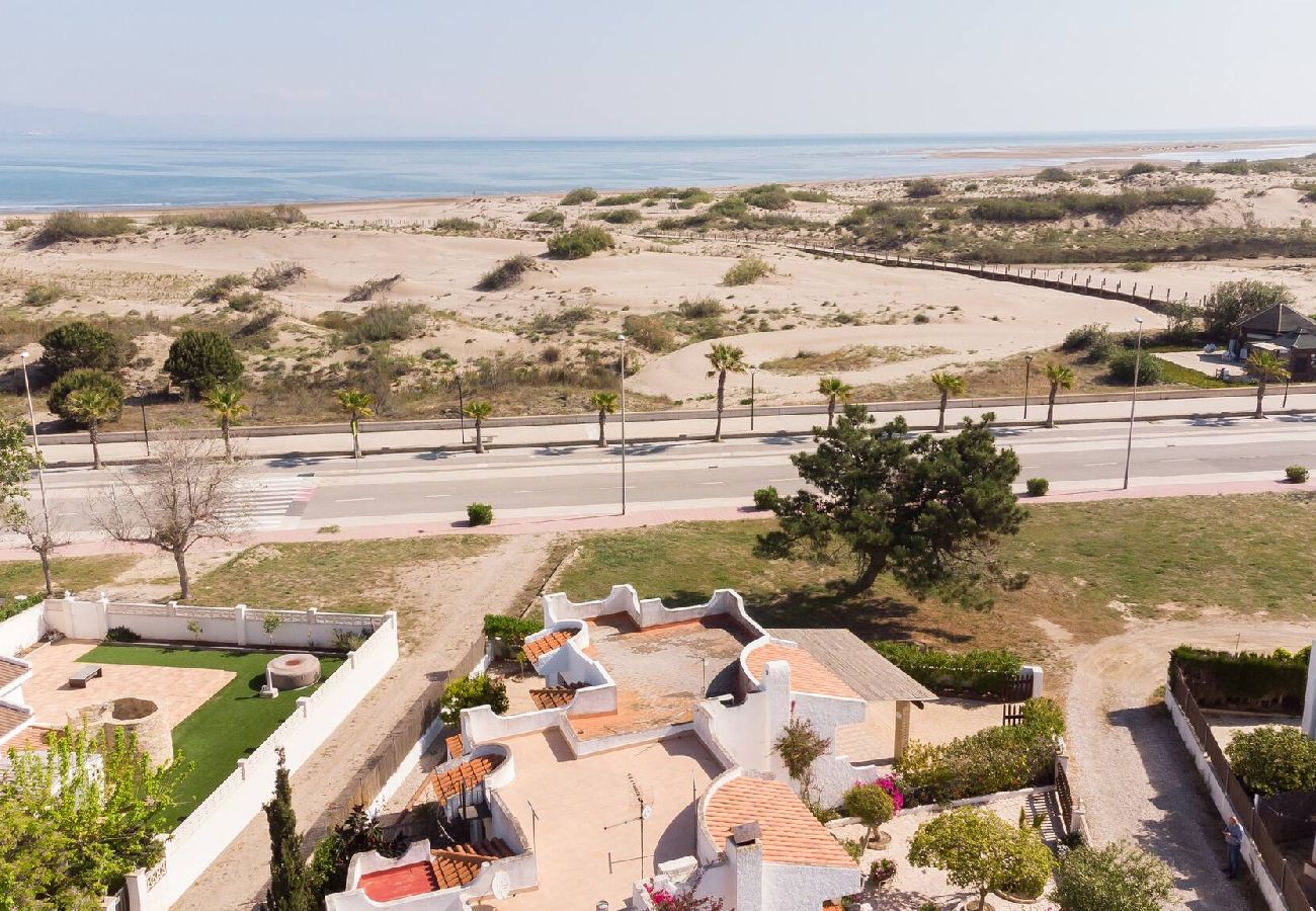 Casa adosada en Riumar - EUSEBIO - Casa en Riumar en primera linea de mar