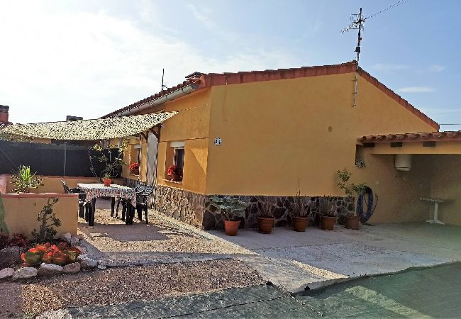 Casa en Deltebre - Galet · House for 4 people with barbecue and near