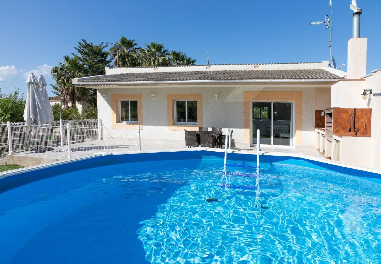 Casa en Deltebre - AIMAR - Casa con piscina privada y barbacoa