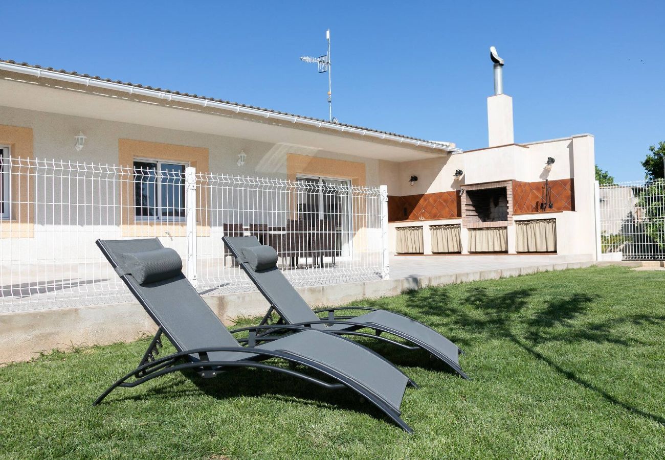 Casa en Deltebre - AIMAR - Casa con piscina privada y barbacoa