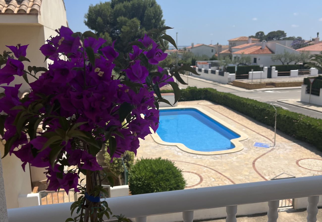 Apartamento en Ampolla - SA CALMA - Dúplex con piscina y cerca de la playa