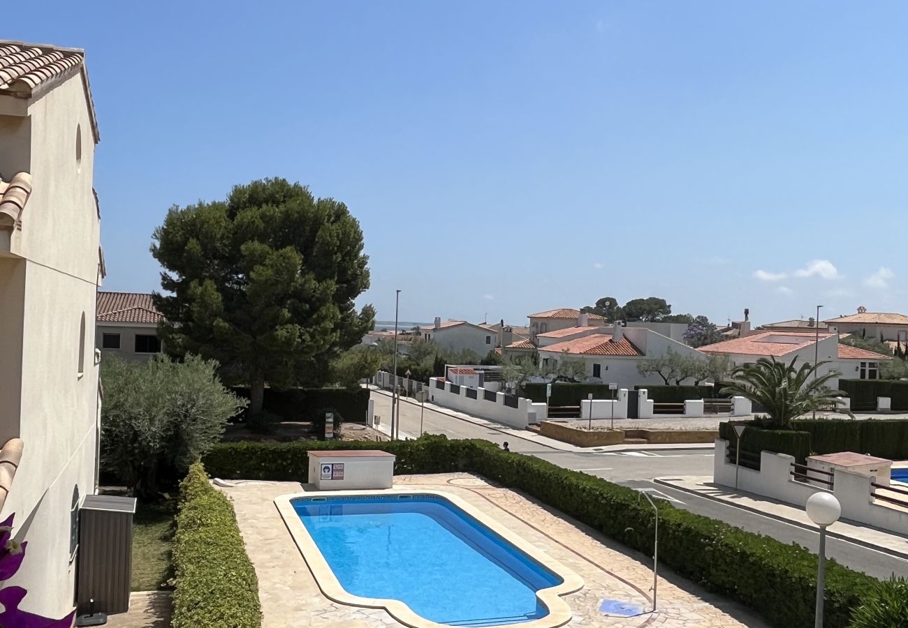 Apartamento en Ampolla - SA CALMA - Dúplex con piscina y cerca de la playa