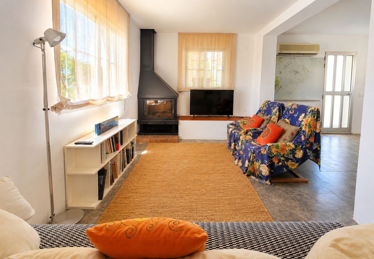 Casa en Poblenou del Delta - LLEVANTADA - Casa con piscina privada i barbacoa