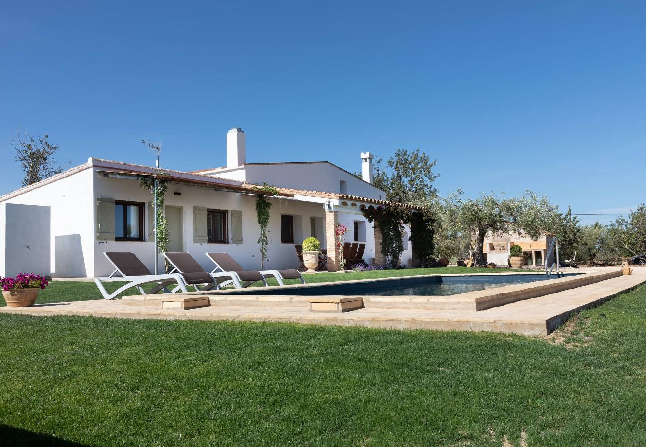 Chalet en Ampolla - SANTOLINA - Casa Rural con piscina privada