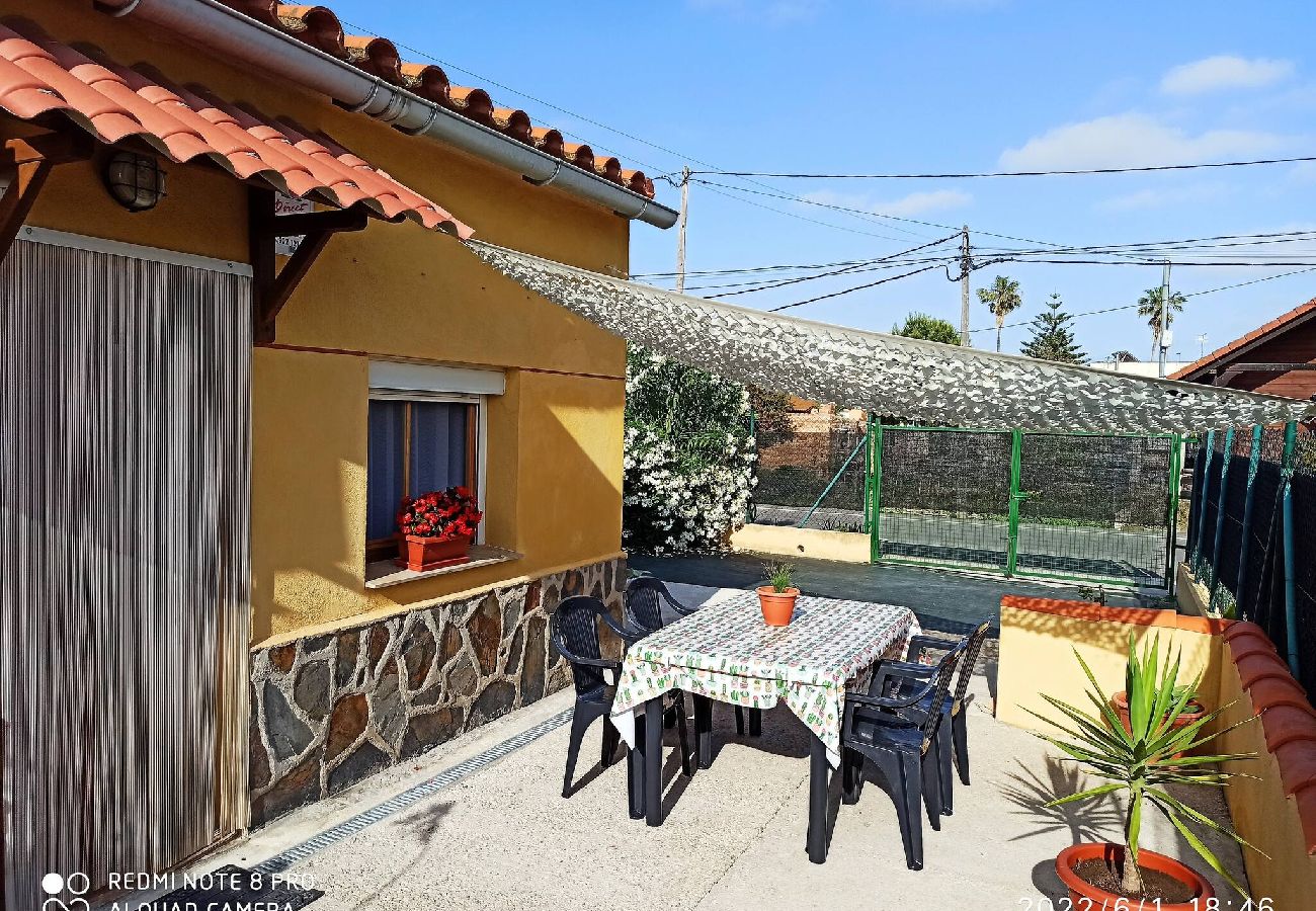 Casa en Deltebre - Galet · House for 4 people with barbecue and near