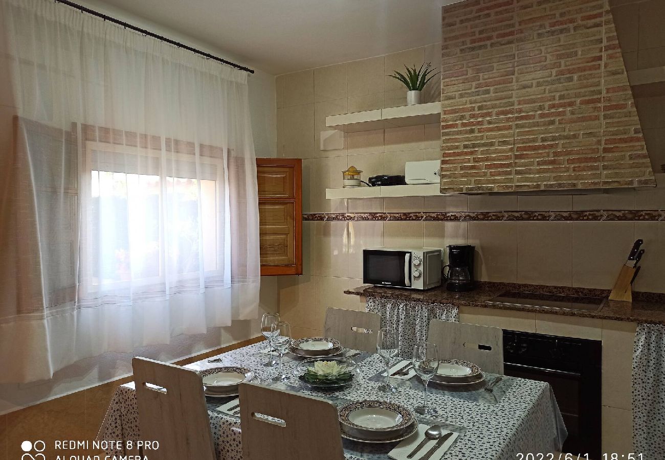 Casa en Deltebre - Galet · House for 4 people with barbecue and near