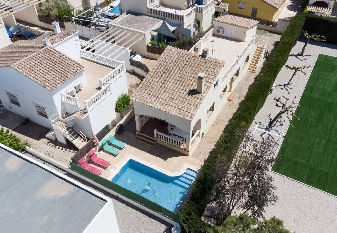 Casa en Riumar - ALBA · Nice house with private pool, garden and bb