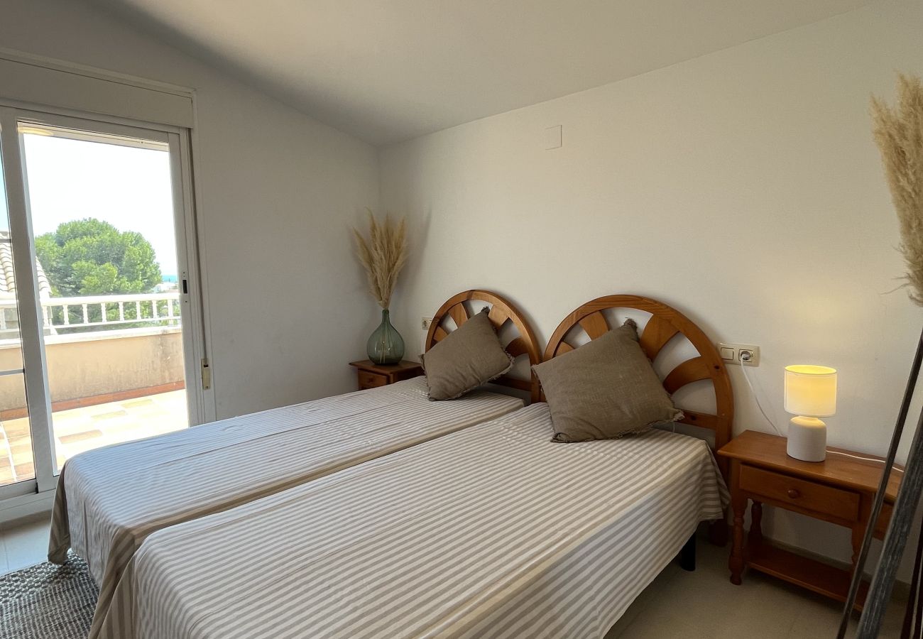 Apartament en Ampolla - SA CALMA - Dúplex con piscina y cerca de la playa