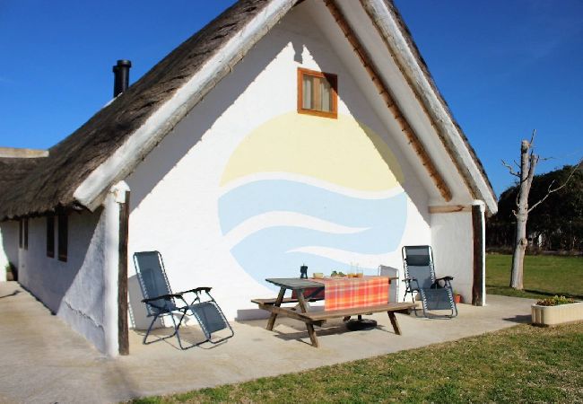 Cottage in Sant Jaume d'Enveja - B. VERDA - Barraca típica del Delta del Ebro