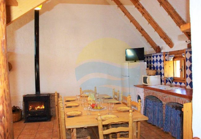 Cottage in Sant Jaume d'Enveja - B. GRAN - Barraca del Delta para 16 personas