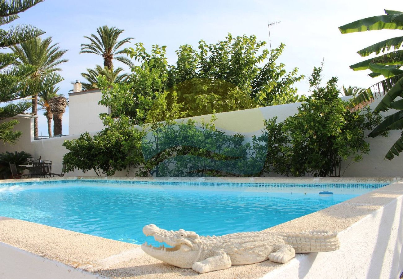 House in Poblenou del Delta - LLEVANTADA - Casa con piscina privada i barbacoa