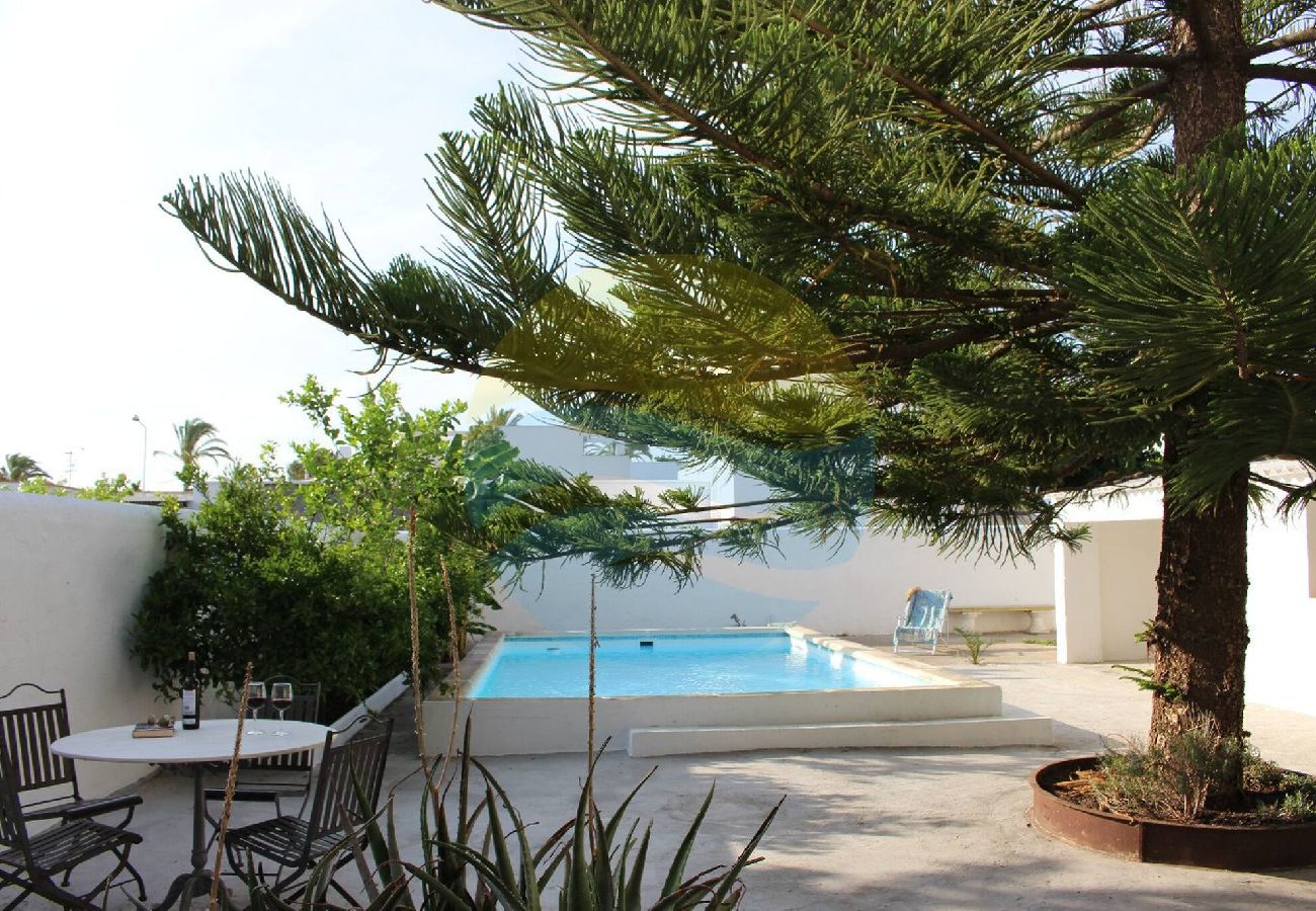 House in Poblenou del Delta - LLEVANTADA - Casa con piscina privada i barbacoa