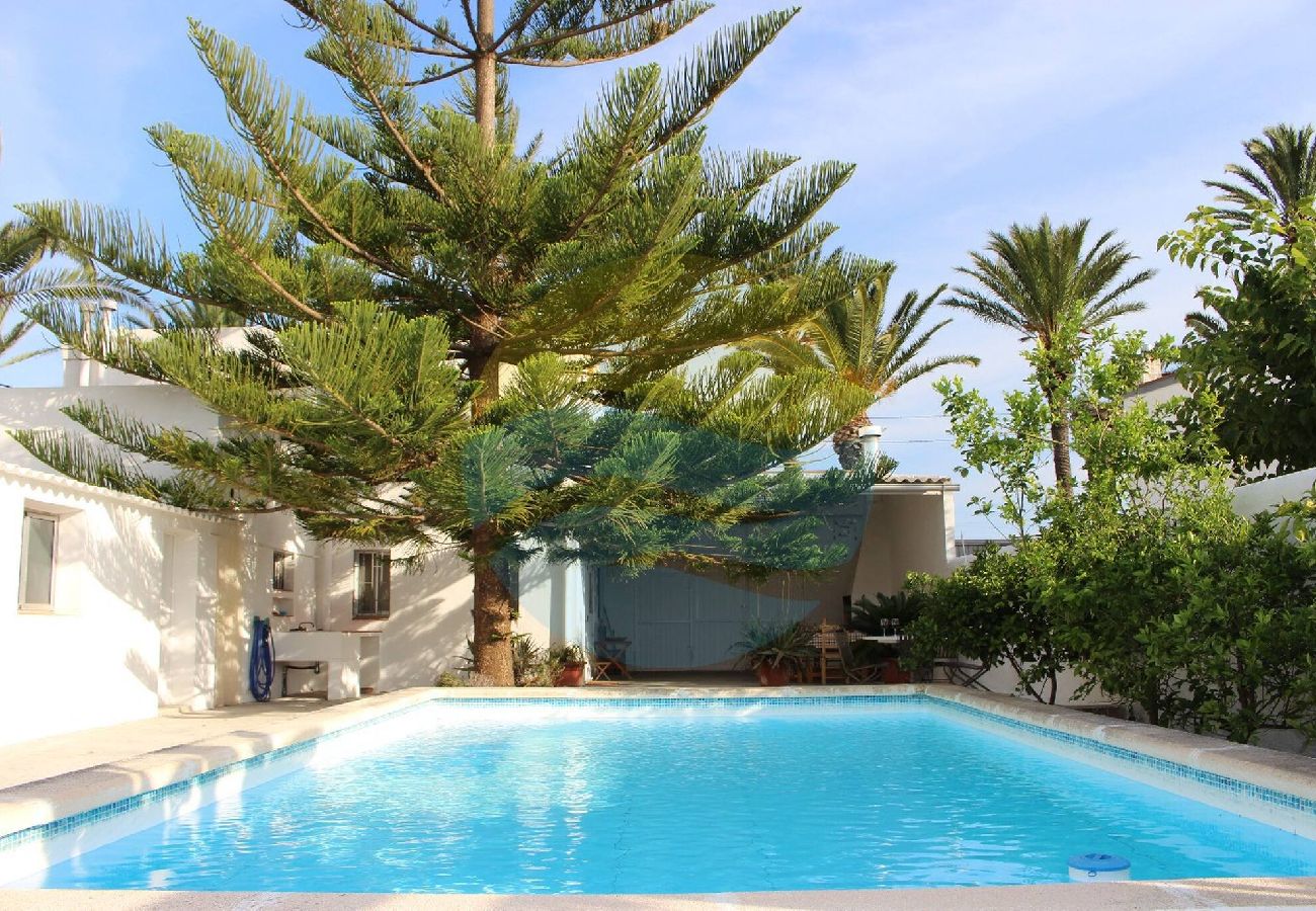 House in Poblenou del Delta - LLEVANTADA - Casa con piscina privada i barbacoa