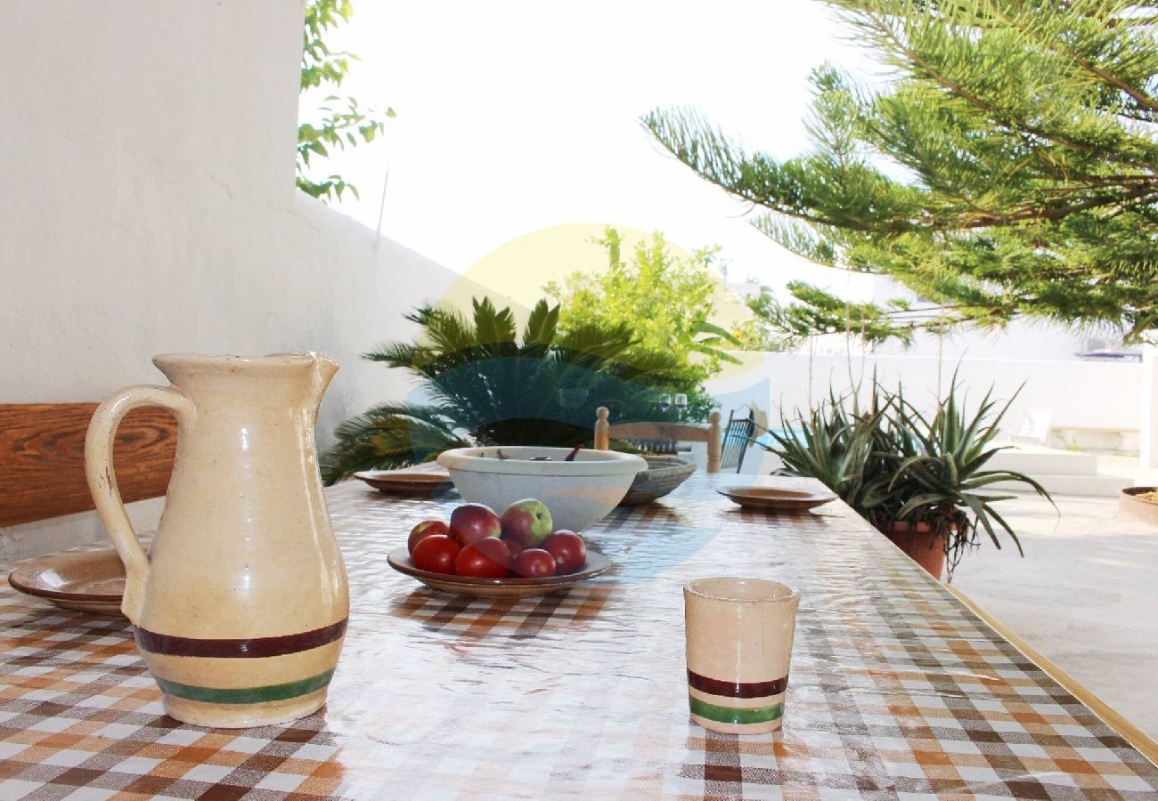 House in Poblenou del Delta - LLEVANTADA - Casa con piscina privada i barbacoa