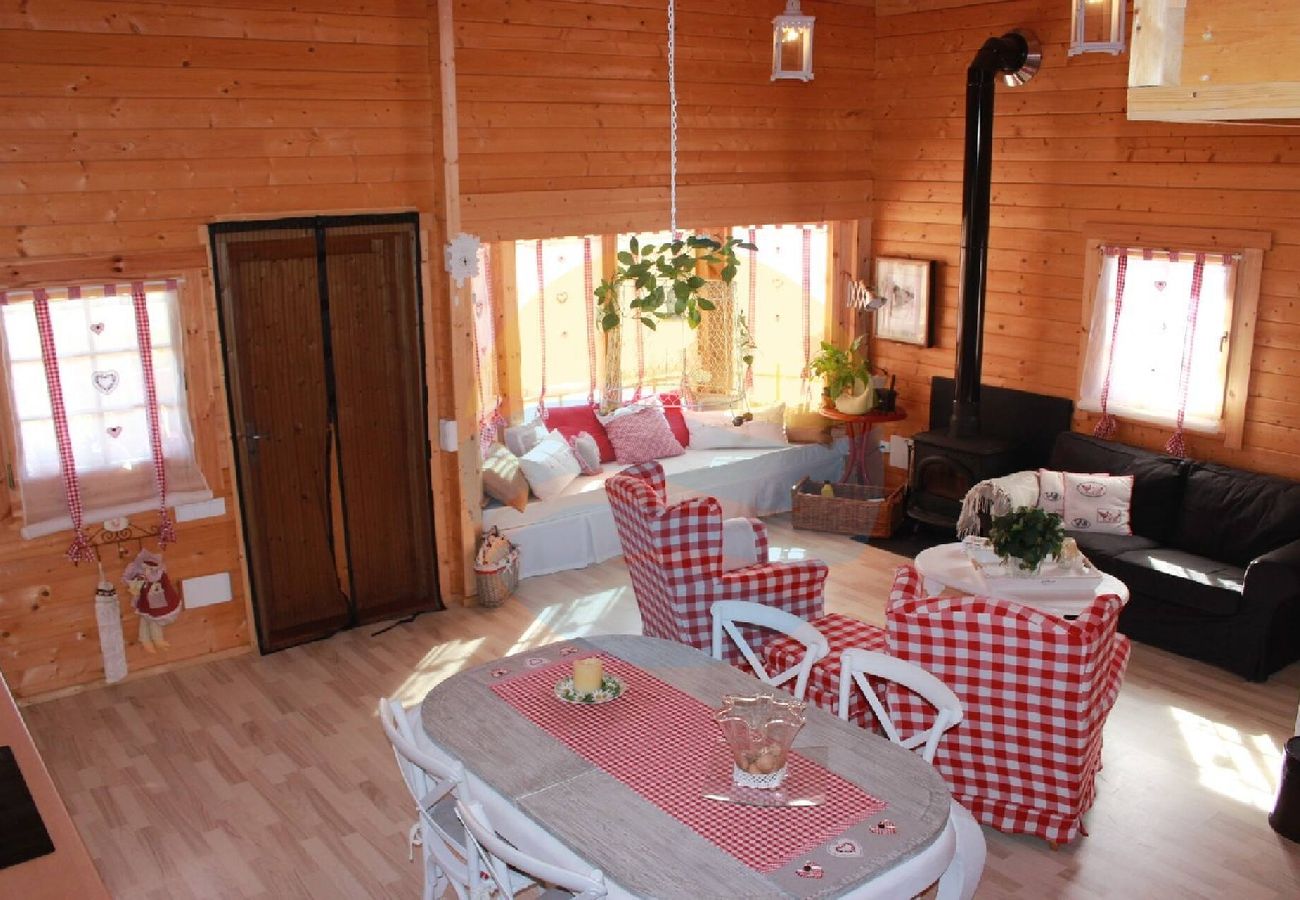 Cottage in Els Muntells - CARMETA - Casita de madera con piscina privada