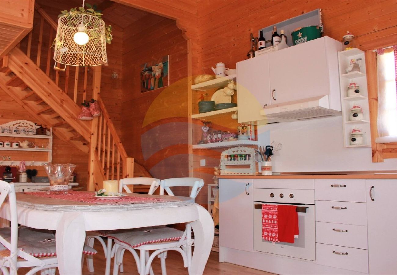 Cottage in Els Muntells - CARMETA - Casita de madera con piscina privada