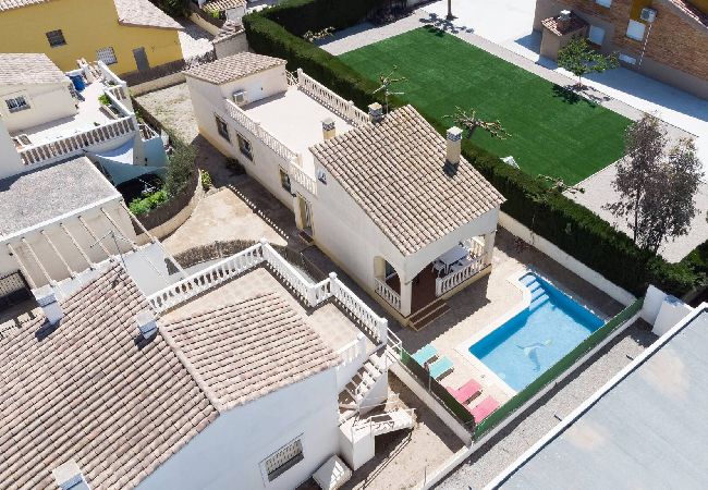 House in Riumar - Alba · Nice house with private pool, garden and bb