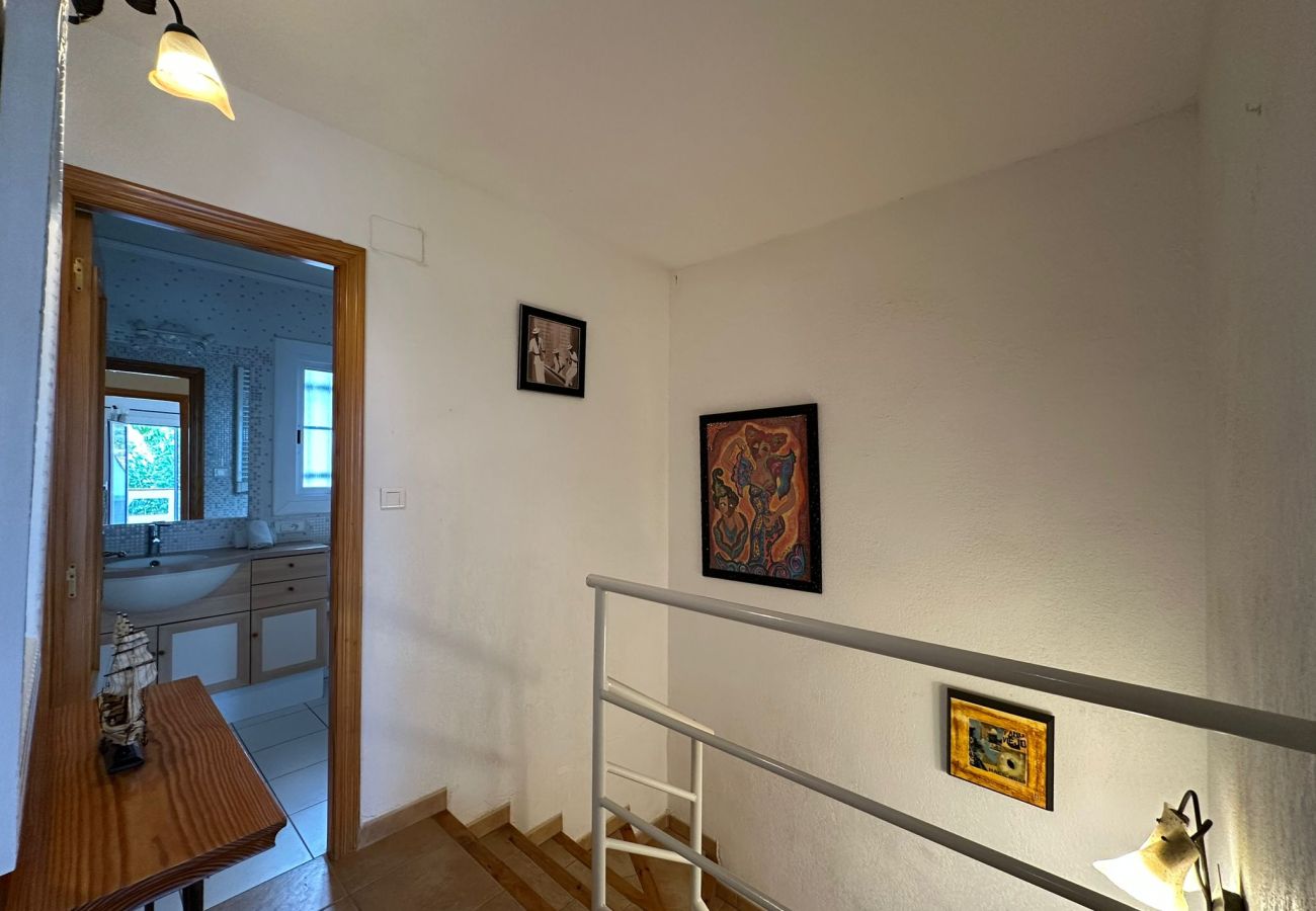 Terraced House in Ampolla - AIGUAMARINA - Amor al mar y la vida
