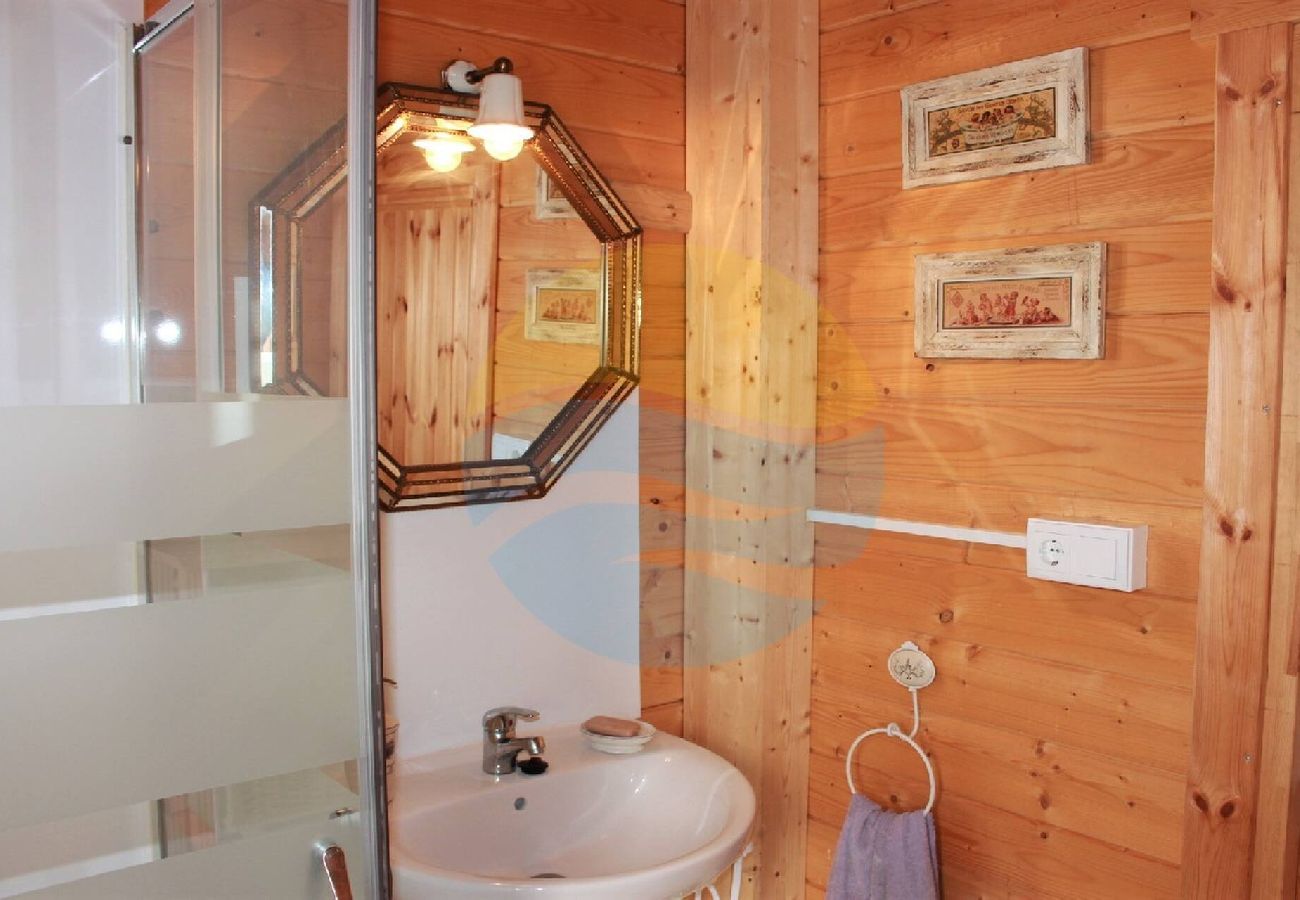 Gîte Rural à Els Muntells - CARMETA - Casita de madera con piscina privada