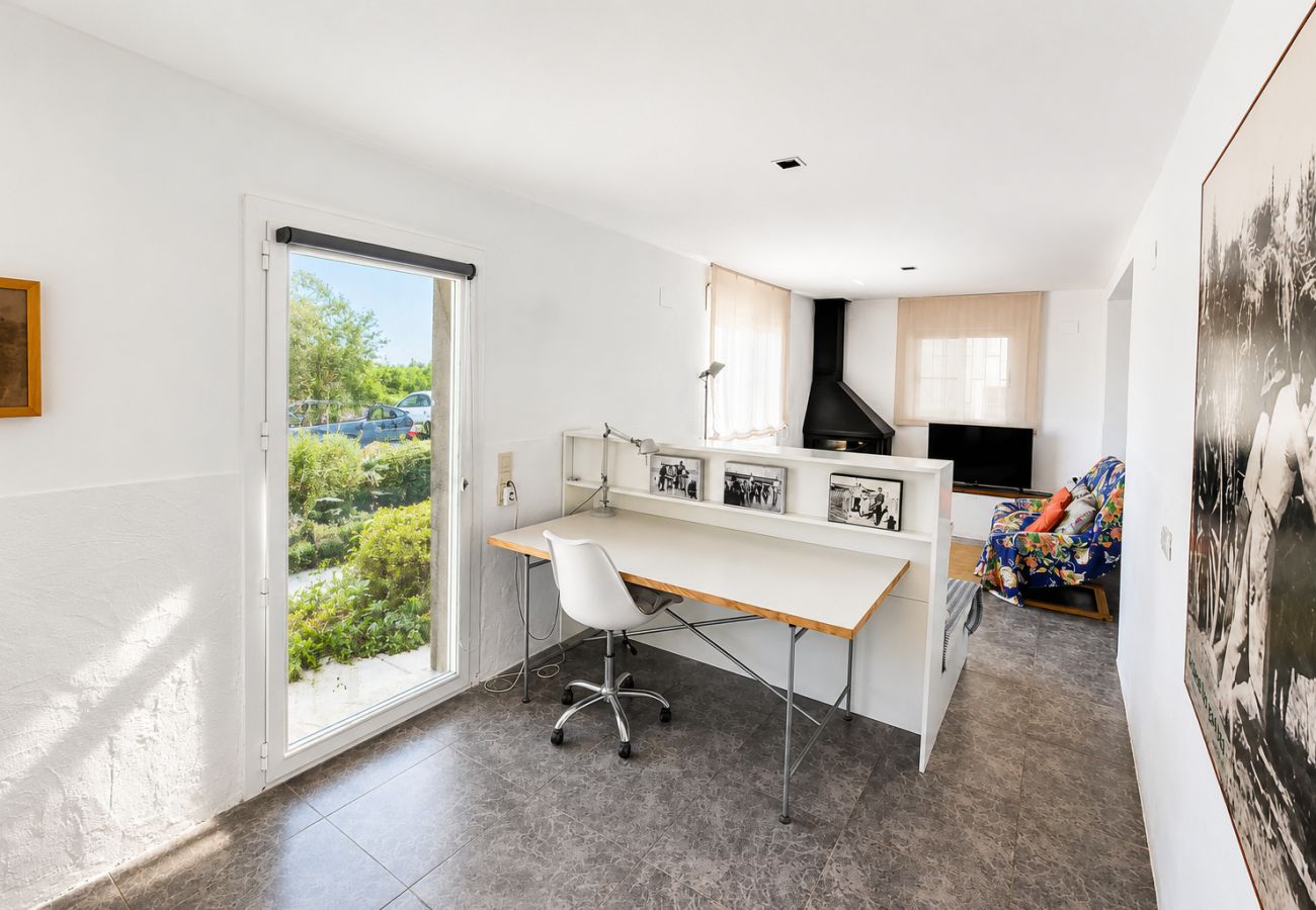 Maison à Poblenou del Delta - LLEVANTADA - Casa con piscina privada i barbacoa